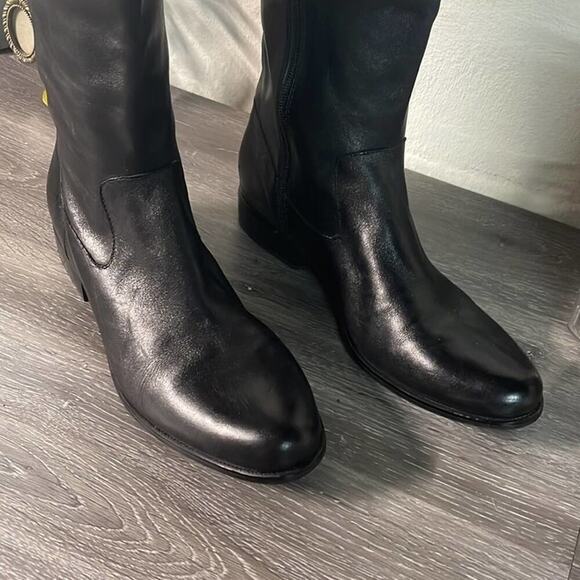 Ann Klein size 8 woman’s black/brown leather boots - Picture 2 of 12